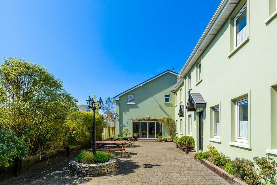 Dingle Centre Townhouse An Capall Dubh Дингл Экстерьер фото